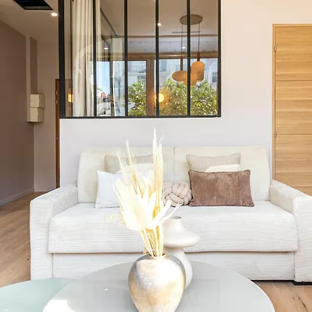 Appartamento Stylish 1-bedroom With Air Conditioning In 17th Parigi