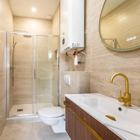 Stylish 1-bedroom With Air Conditioning In 17th Appartamento *